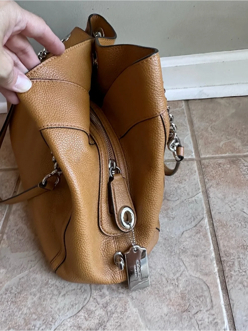 Coach Turnlock Edie Pebbled Leather Shoulder Bag Purse Tan Saddle 36855
